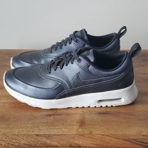 Women's Nike sneakers